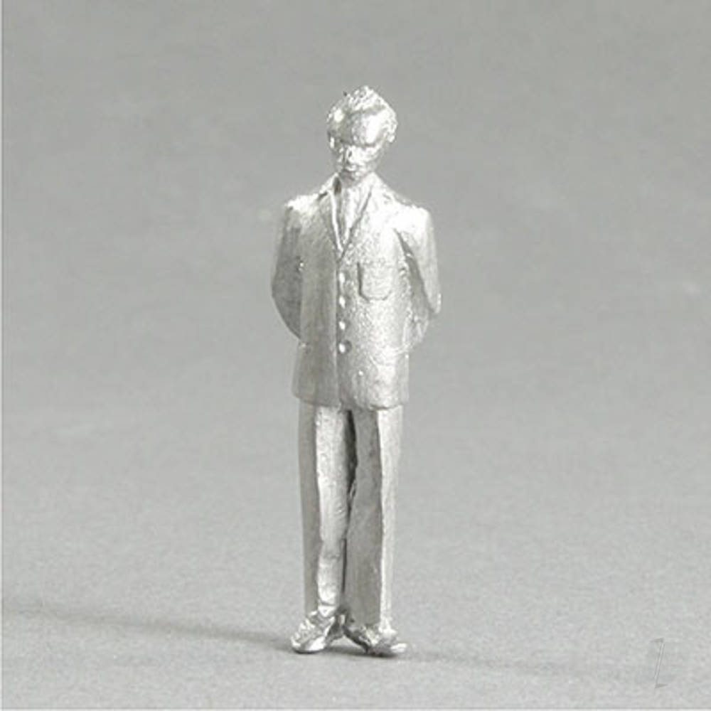 1:50 smart male hands behind back image_JP-4DXMF10639