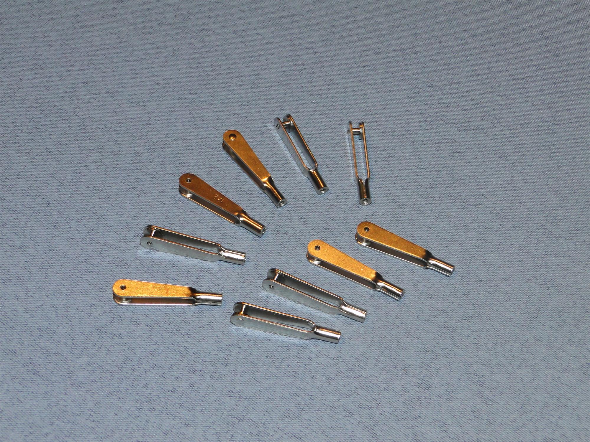 M2 Metal Clevis (pk10) M2 Metal Clevis (pk10) - Image 1