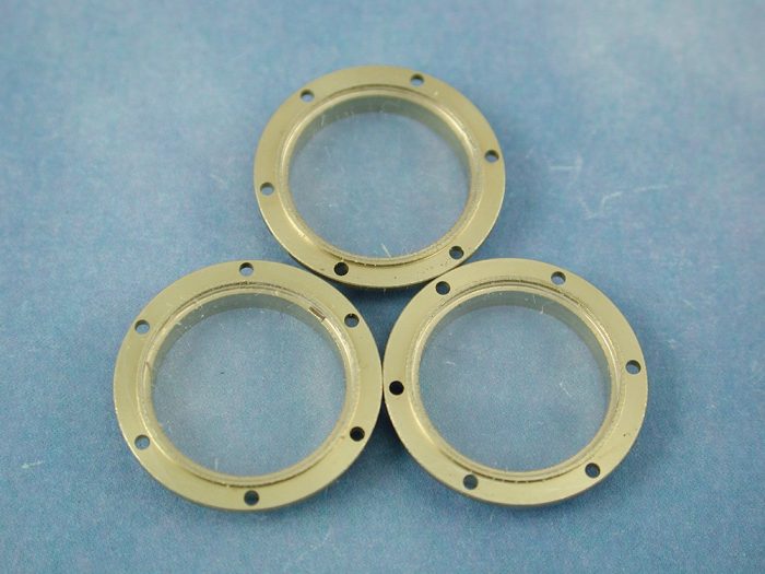 Porthole, 18mm, With 6 Hole Flange, Glazed, 10pk - Image 1