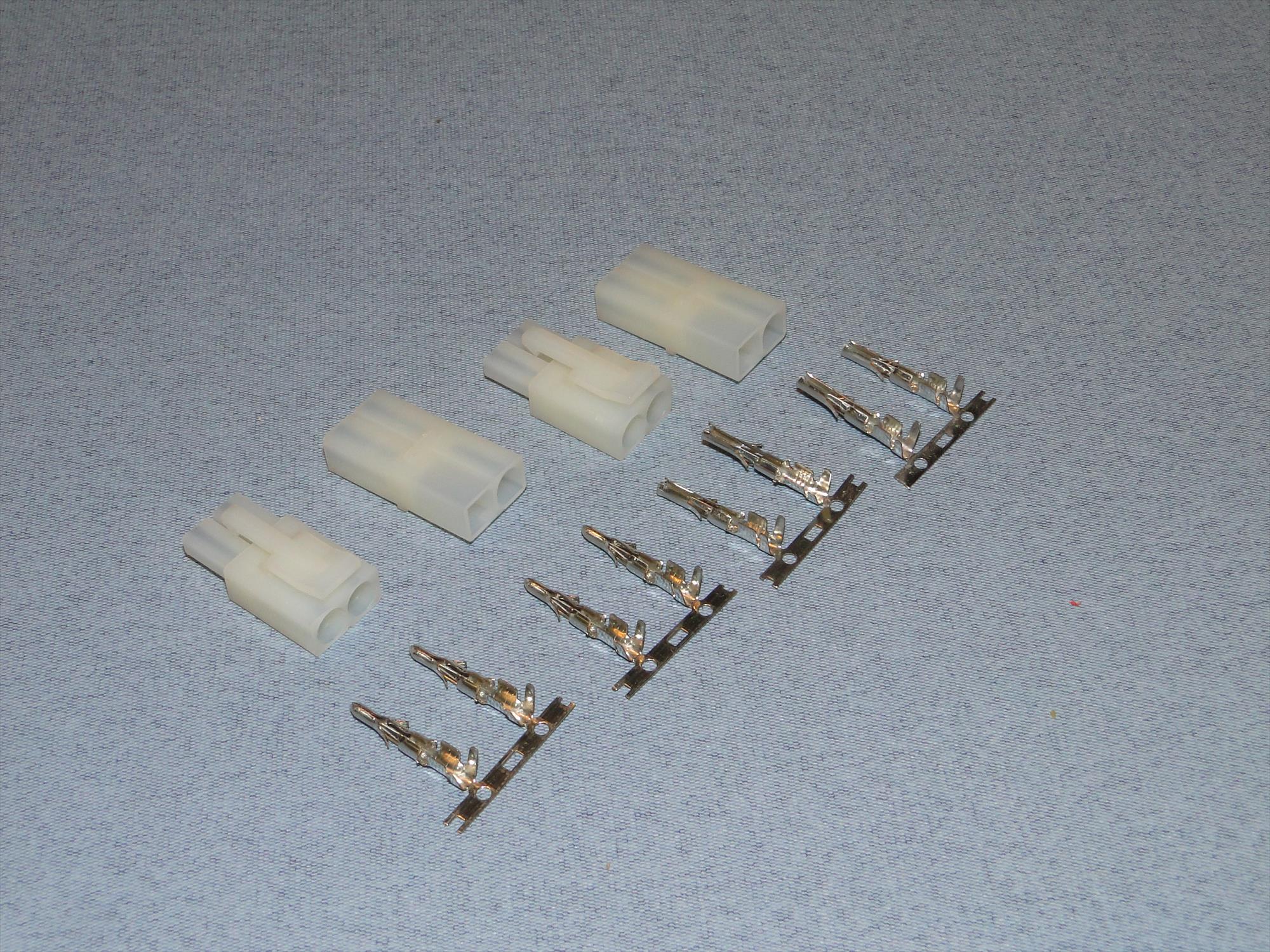 Tamiya Connector Set 2prs Tamiya Connector Set 2prs - Image 1