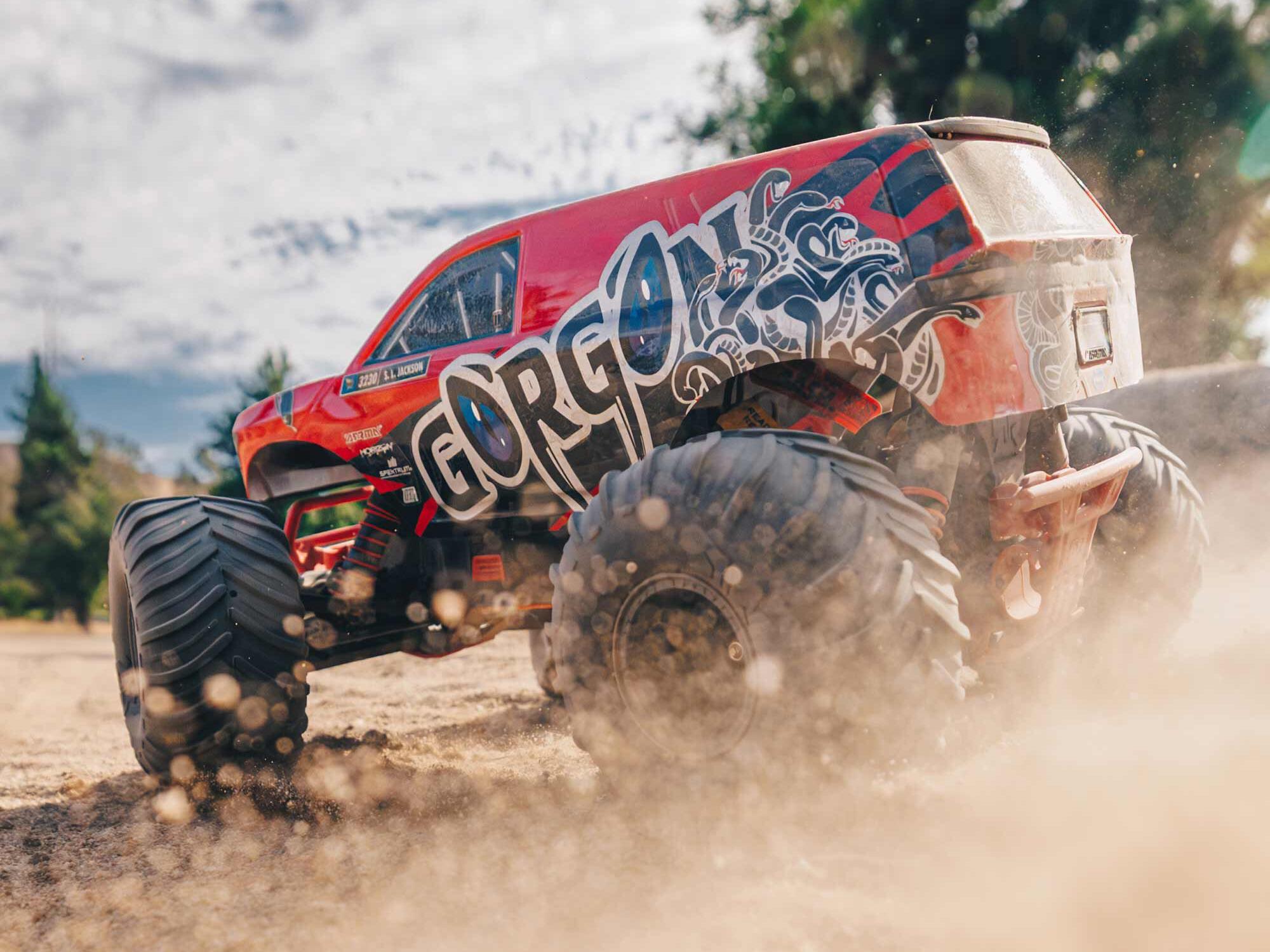 Arrma 1/10 GORGON MEGA 550 2WD MT with Battery & Charger Red - Image 18