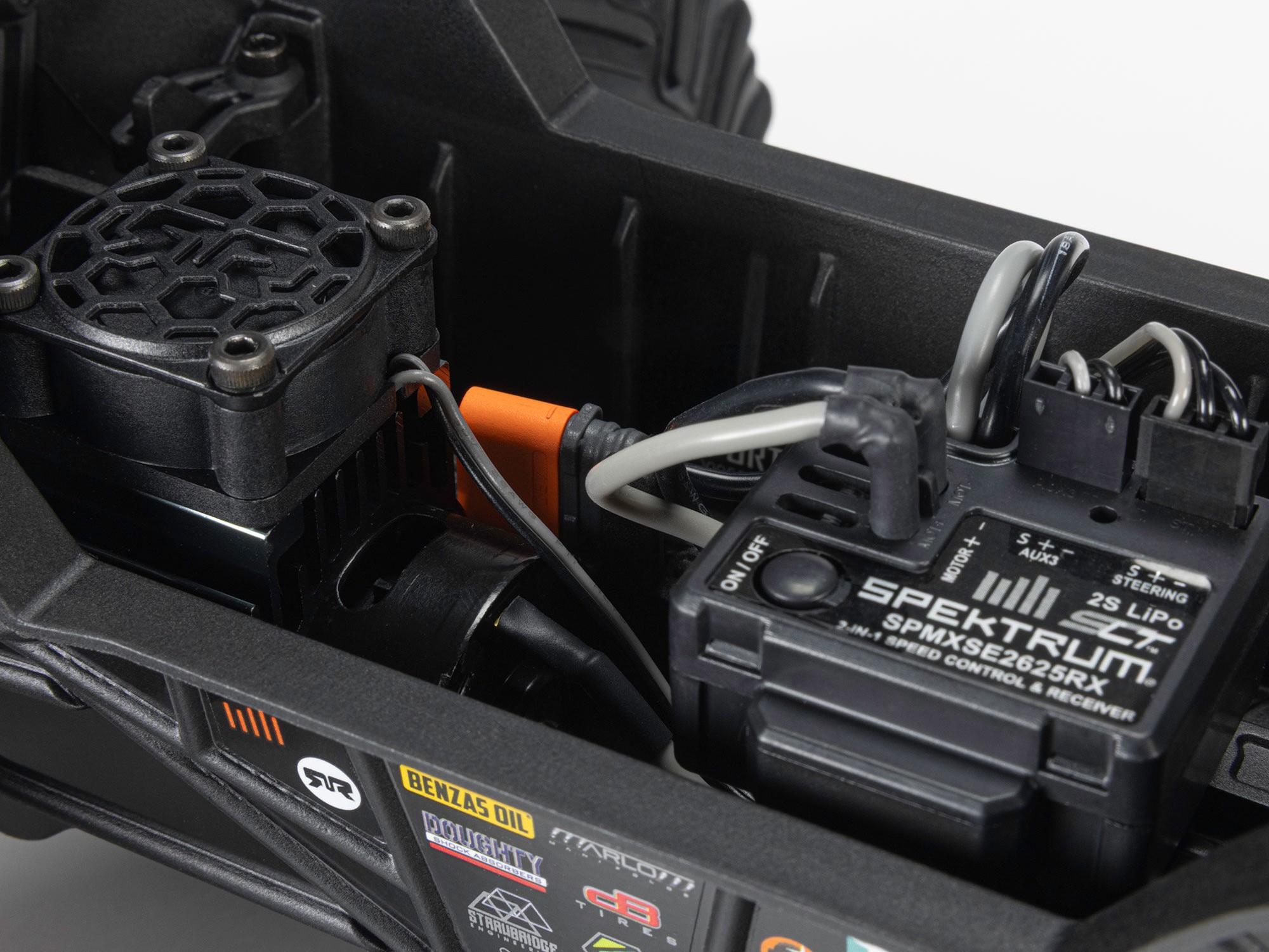 Arrma 1/16 QUAKE GROM 4X4 RTR Monster Truck Red - Image 12