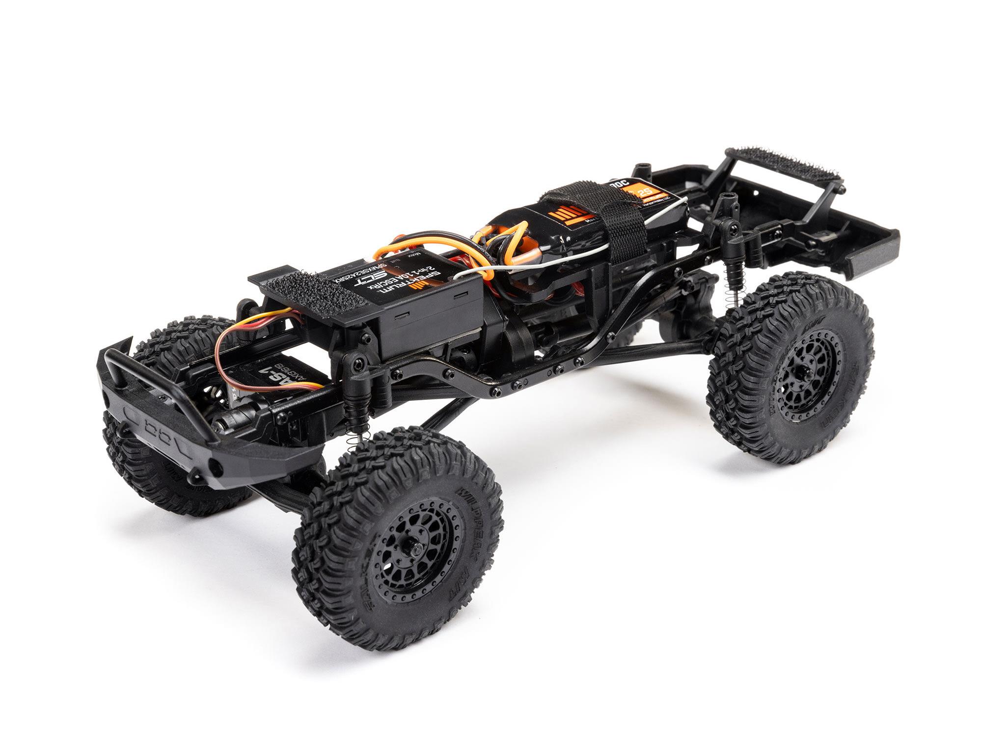 Axial 1/24 SCX24 Base Camp 4WD Rock Crawler RTR White - Image 10