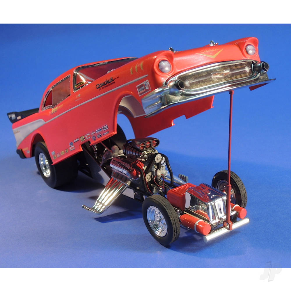 Atlantis Models 1:24 Tom McEwen '57 Chevy Funny Car - Image 5