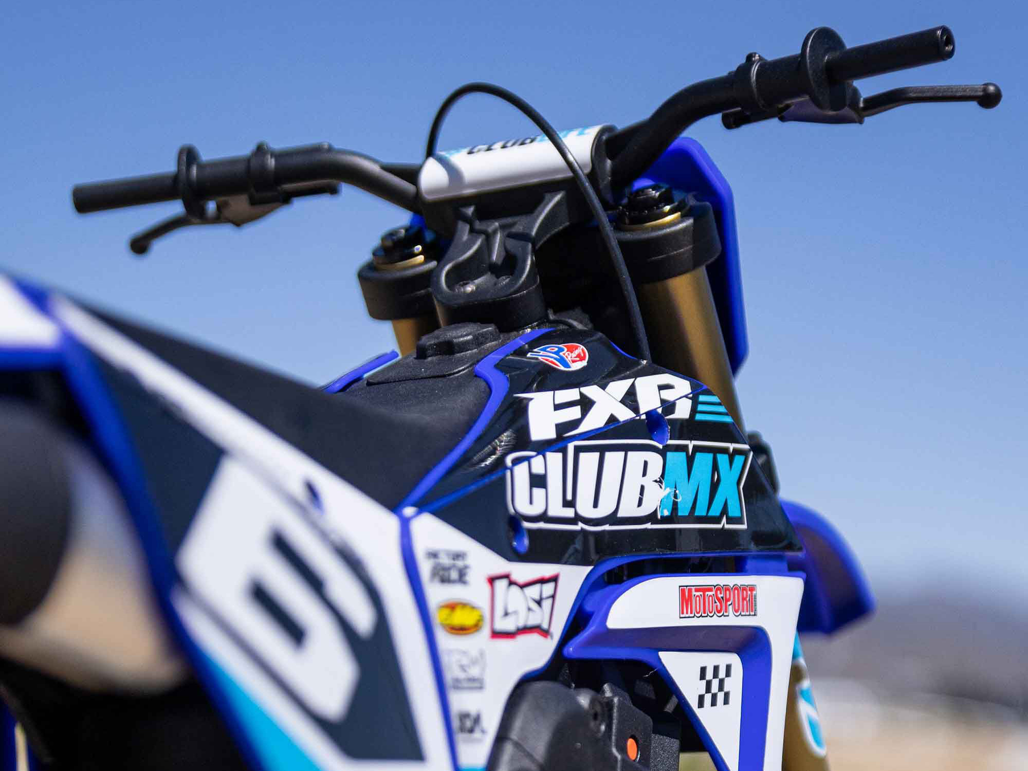 Losi 1/4 Promoto-MX Motorcycle RTR Club MX Blue - Image 17