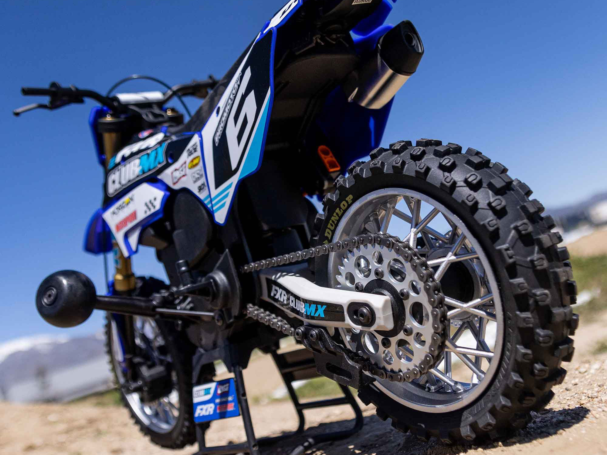 Losi 1/4 Promoto-MX Motorcycle RTR Club MX Blue - Image 18