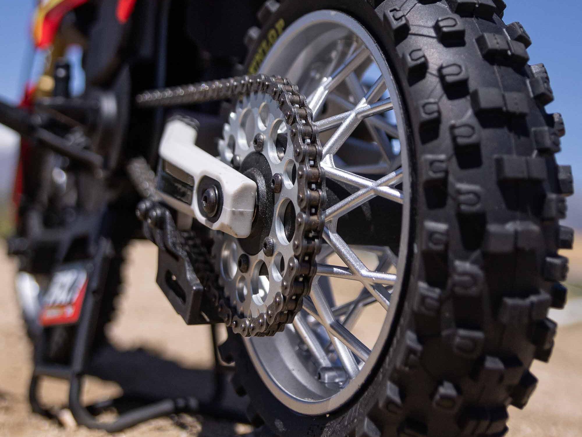 Losi 1/4 Promoto-MX Motorcycle RTR FXR Red - Image 17