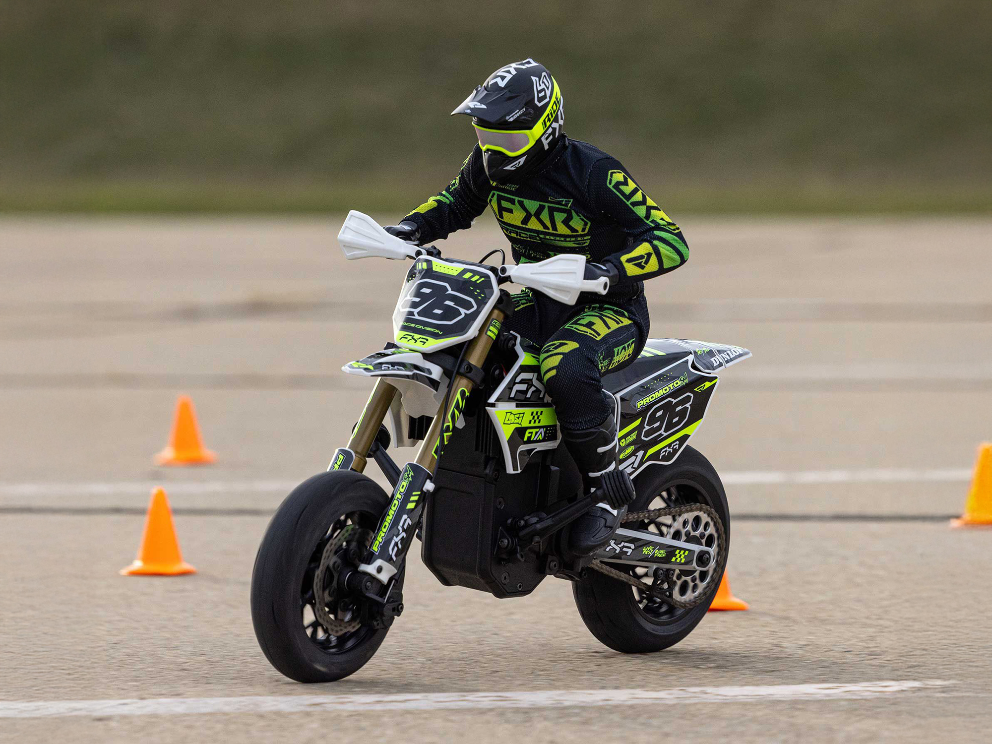 Losi 1/4 Promoto-SM FXR Supermoto Motorcycle RTR Basic - Image 17