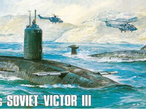 Dragon 1/700 HMS Revenge vs Soviet Victor III