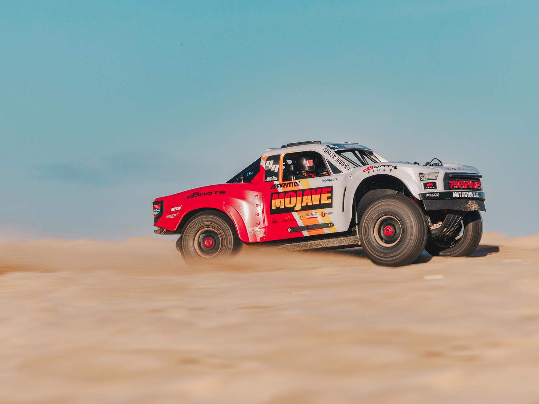 Arrma 1/8 MOJAVE 4S 4X4 BLX DT (with Centre Diff) RTR White - Image 23