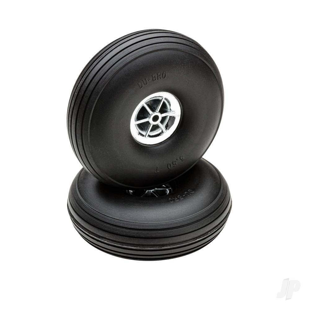 Dubro 3.5in Diameter Chrome Treaded Wheels (2 pcs)