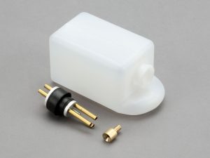 Hangar 9 7.75 oz (230cc) Fuel Tank: Carbon Cub 15cc