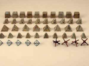 Italeri Anti tank obstacles