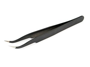 CENTRO CURVED BLACK TWEEZERS