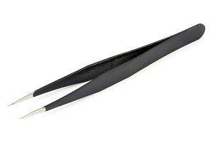 CENTRO STRAIGHT BLACK TWEEZERS