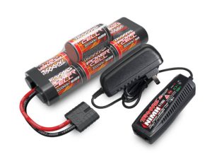 Traxxas Completer Pack with 1x 2A AC NiMH Charger & 1x NiMH 8.4V 3000mAh Hump iD Battery