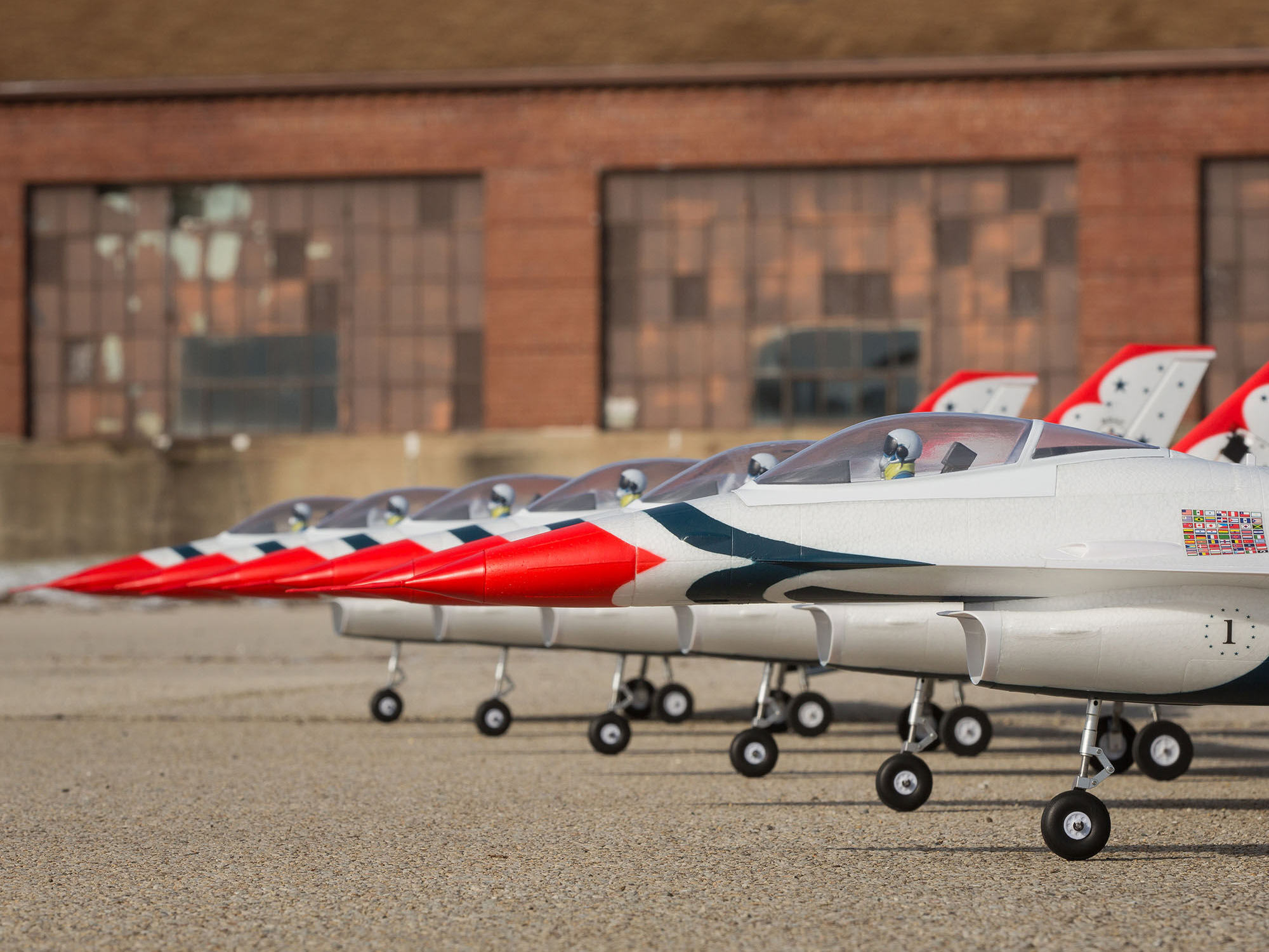 E-flite F-16 Thunderbirds 70mm EDF Jet BNF Basic with AS3X and SAFE - Image 17