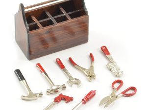 FASTRAX SCALE WOOD TOOL BOX w/CAST METAL TOOLS