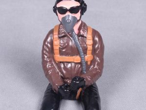 FMS PILOT 1.4 P40 / P47 / P51B / P51 D/ 1.7 (Lx87mm Wx61mm Hx100mm)