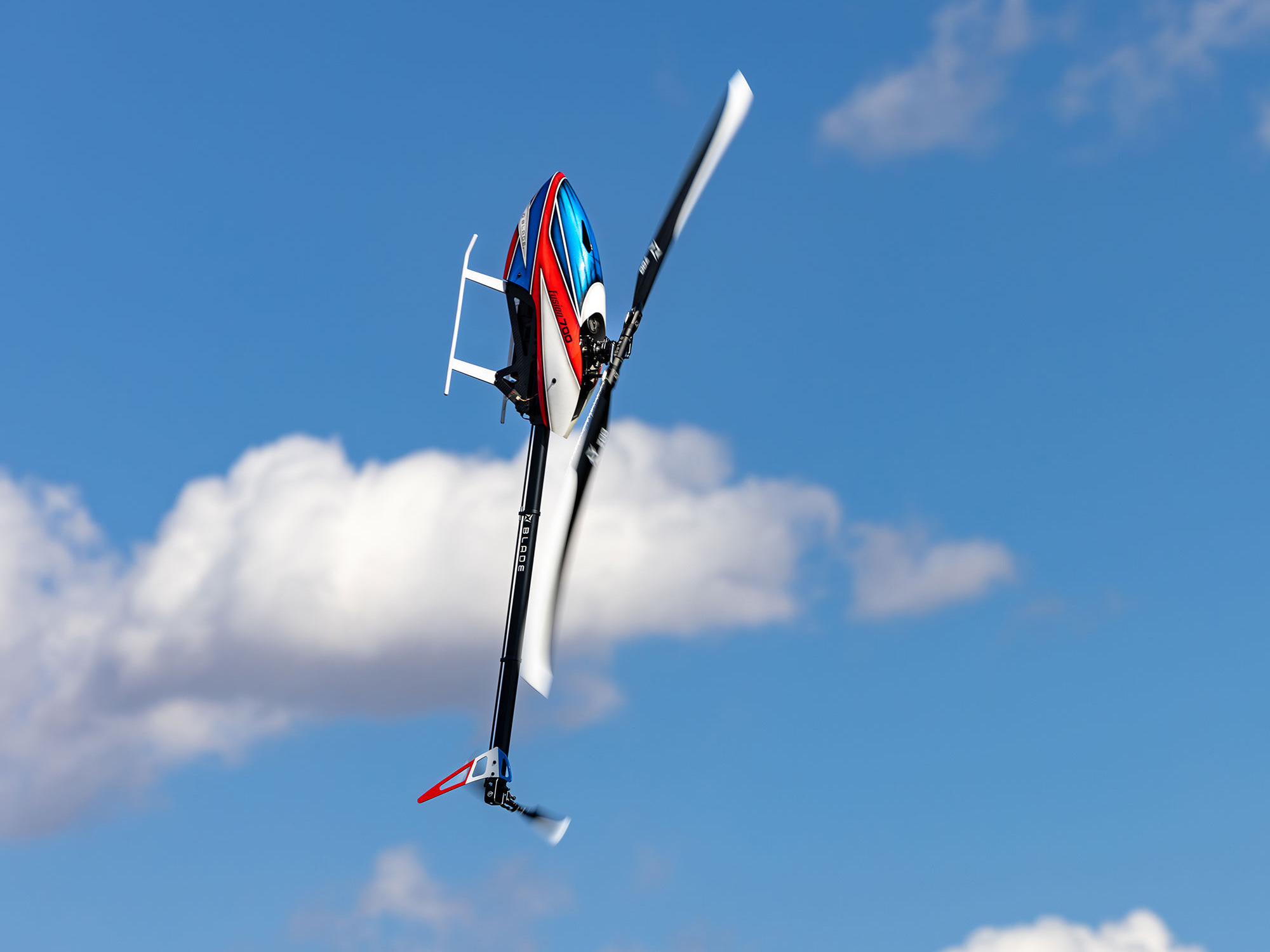 Blade Fusion 700 Kit with Motor and Blades - Image 18