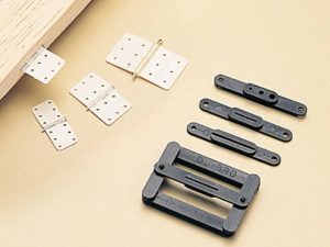 Dubro Kwik-Hinge Slotter (1 pc per package)