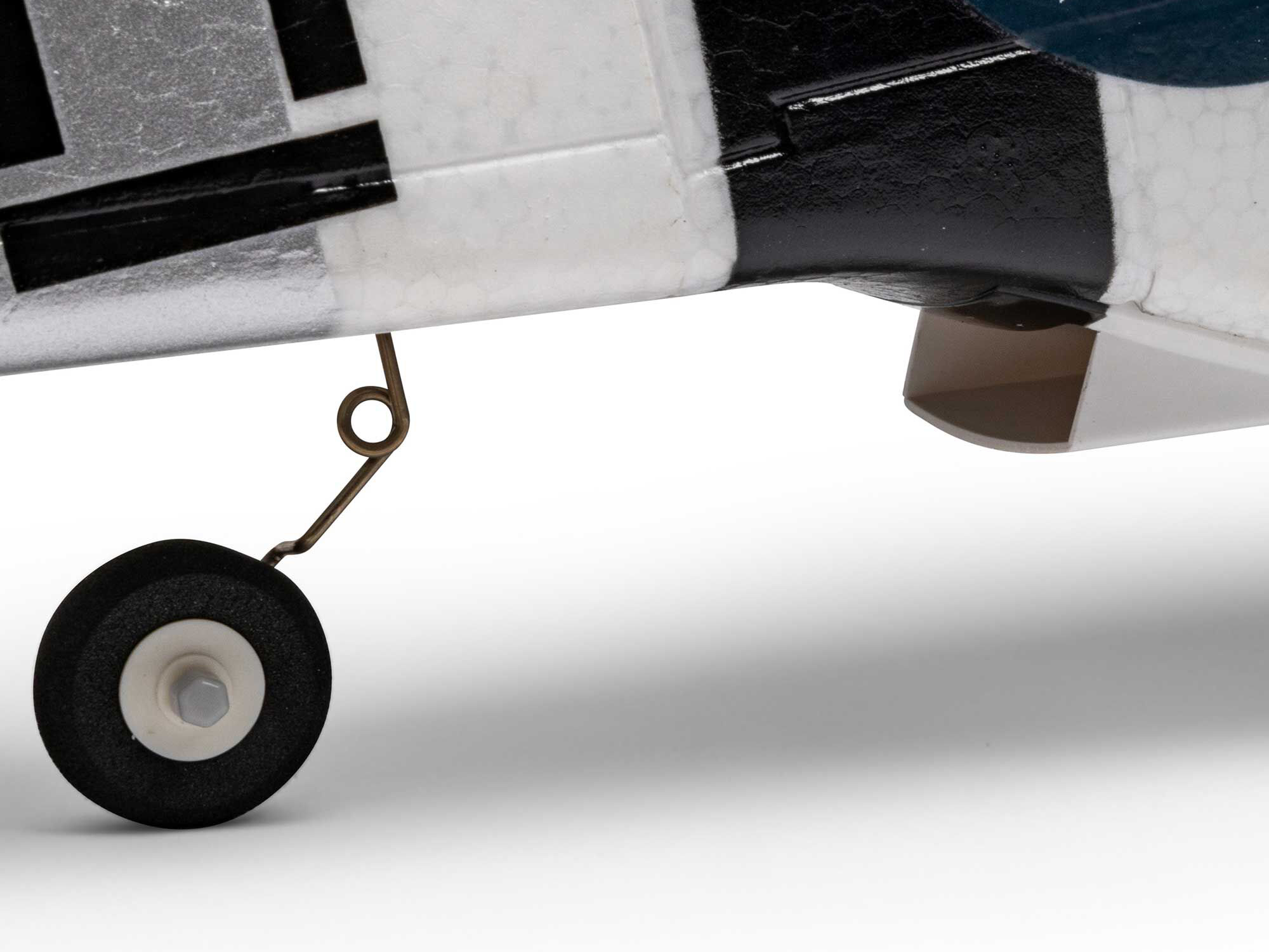 E-flite P-51D Mustang 1.0m BNF Basic with AS3X+ and SAFE Select - Image 12