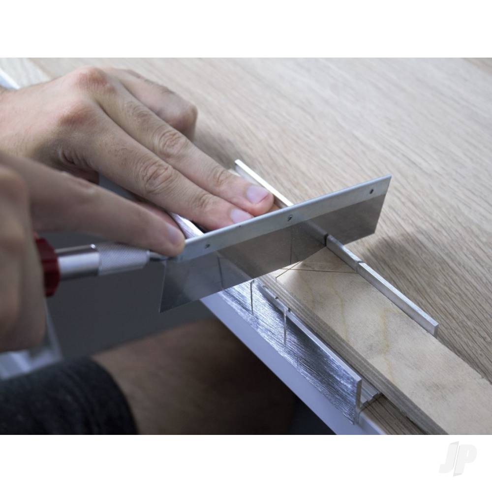 Excel Pull Saw, 5in (13.3cm), 1.5in (3.81cm) Deep, 30 Teeth/Inch (11.8 TPC) (Carded) - Image 4