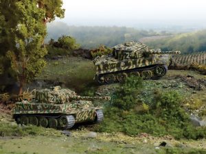 Italeri Pz.Kpfw.VI Tiger I Ausf E. (with 2 Models)   C