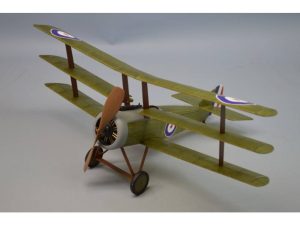 Dumas Sopwith Triplane (45.72cm) (241)