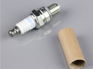 Zenoah Spark plug CMR6H (For G230, G240, G260, G270, G290, G300, G320)