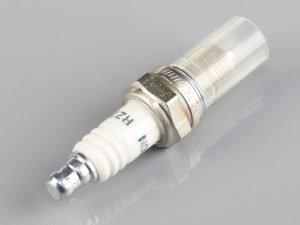 Zenoah Spark plug RZ7C (For G230, G240, G260, G270, G290, G300, G320)