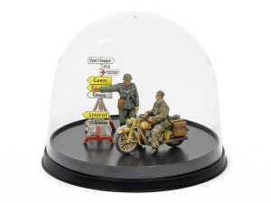 Tamiya Display Case J - Dome Type 12.5cm (Smaller 1/35 Models & Figures)