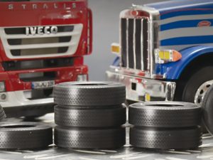 Italeri TRUCK RUBBER TYRES (8x)