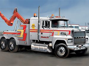 Italeri US WRECKER TRUCK