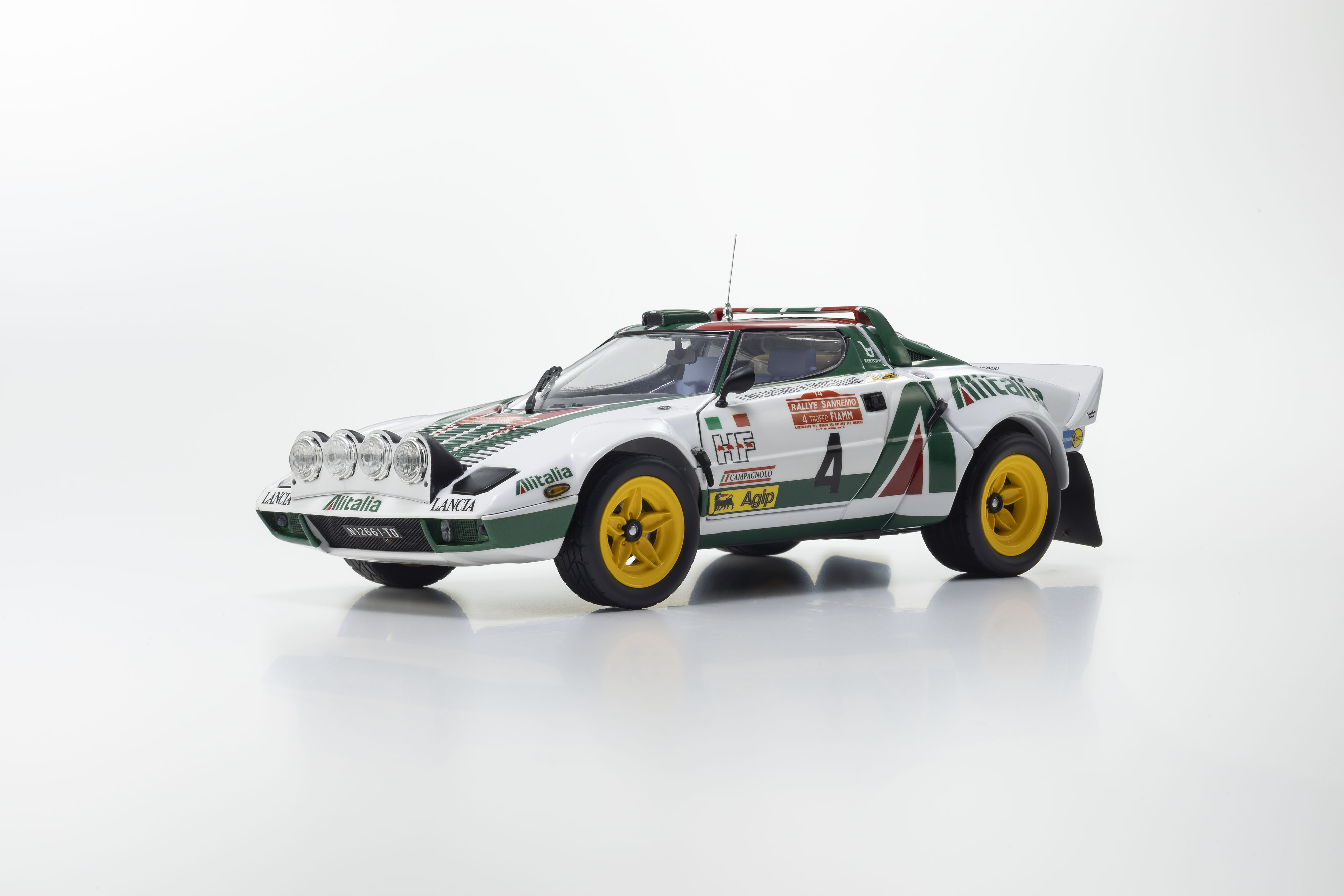 KYOSHO DIE CAST Kyosho 1:18 Lancia Stratos HF B.Waldegard Winner San Remo 1976 Nr.4