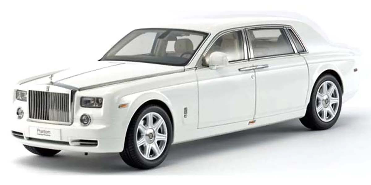 KYOSHO DIE CAST Kyosho 1:18 Rolls-Royce Phantom EWB 2012 English White